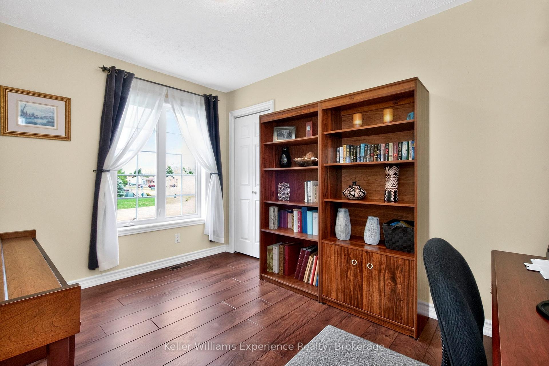 Photo 9 of 4 Byrnes Crescent, Penetanguishene — HOMEH