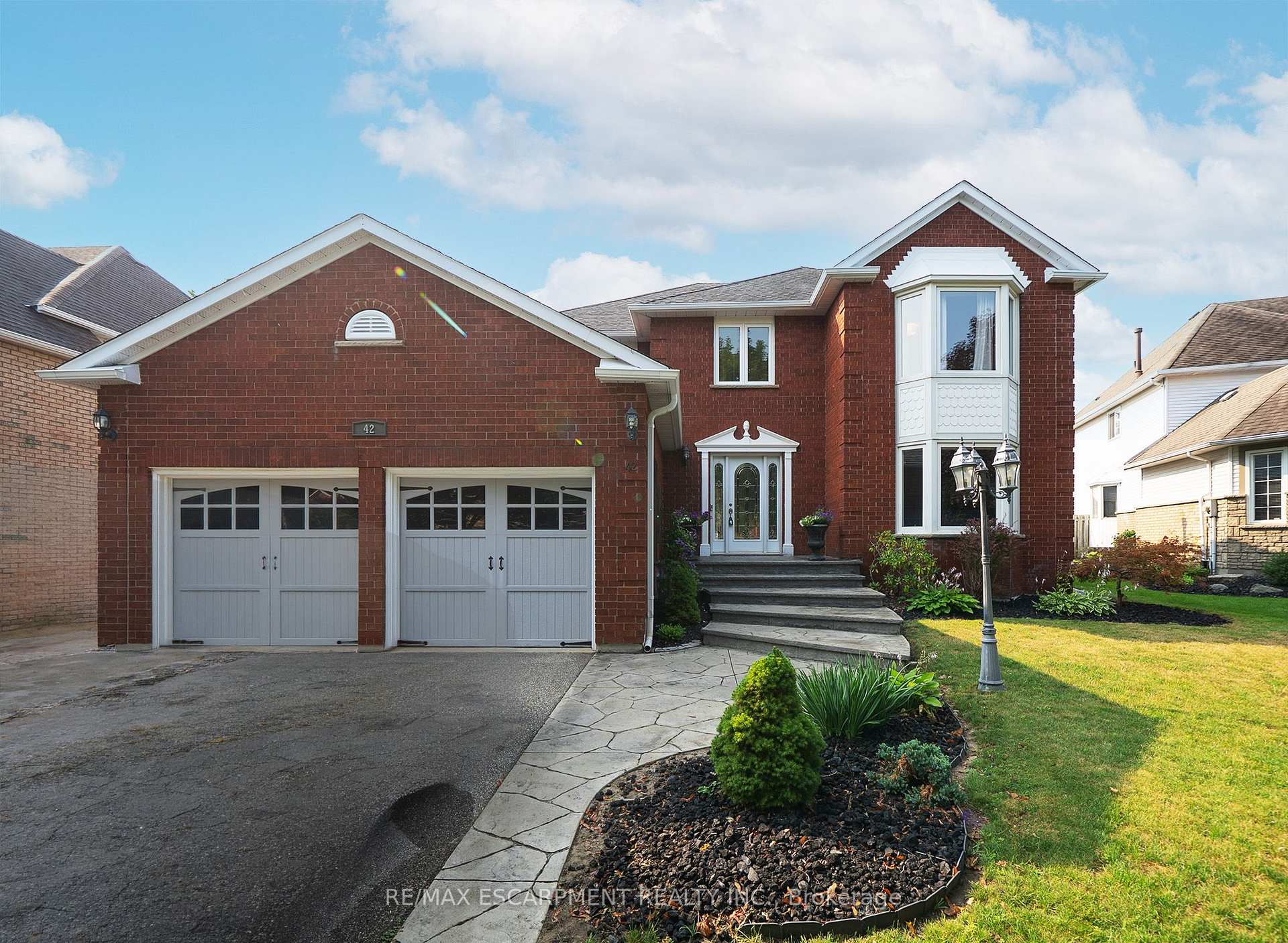 Photo 1 of 42 Muirhead Crescent, Brantford, Fairview - Brantford — HOMEH