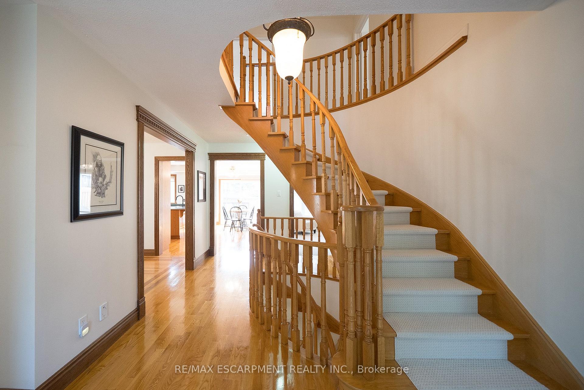 Photo 7 of 42 Muirhead Crescent, Brantford, Fairview - Brantford — HOMEH