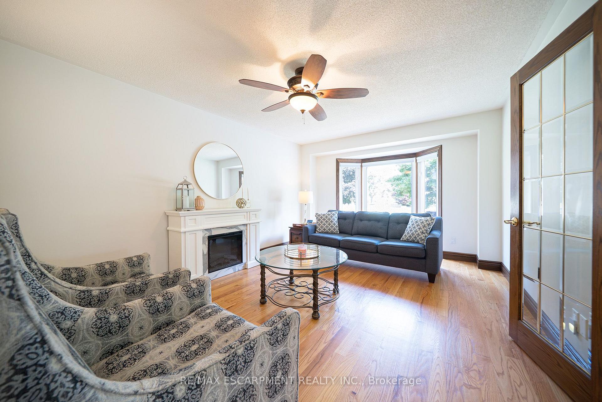 Photo 8 of 42 Muirhead Crescent, Brantford, Fairview - Brantford — HOMEH