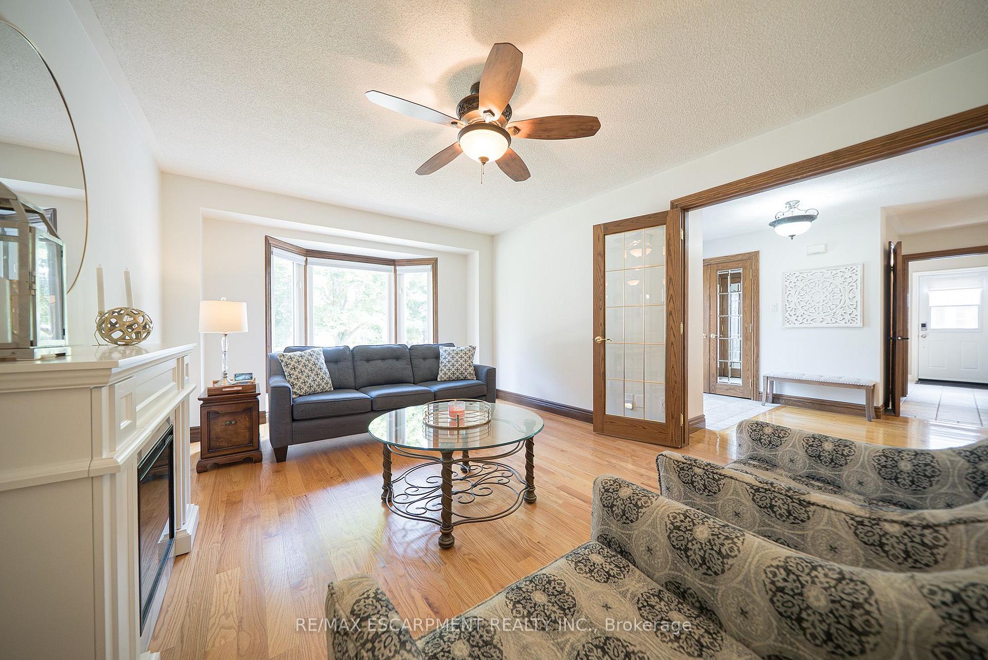 Photo 9 of 42 Muirhead Crescent, Brantford, Fairview - Brantford — HOMEH