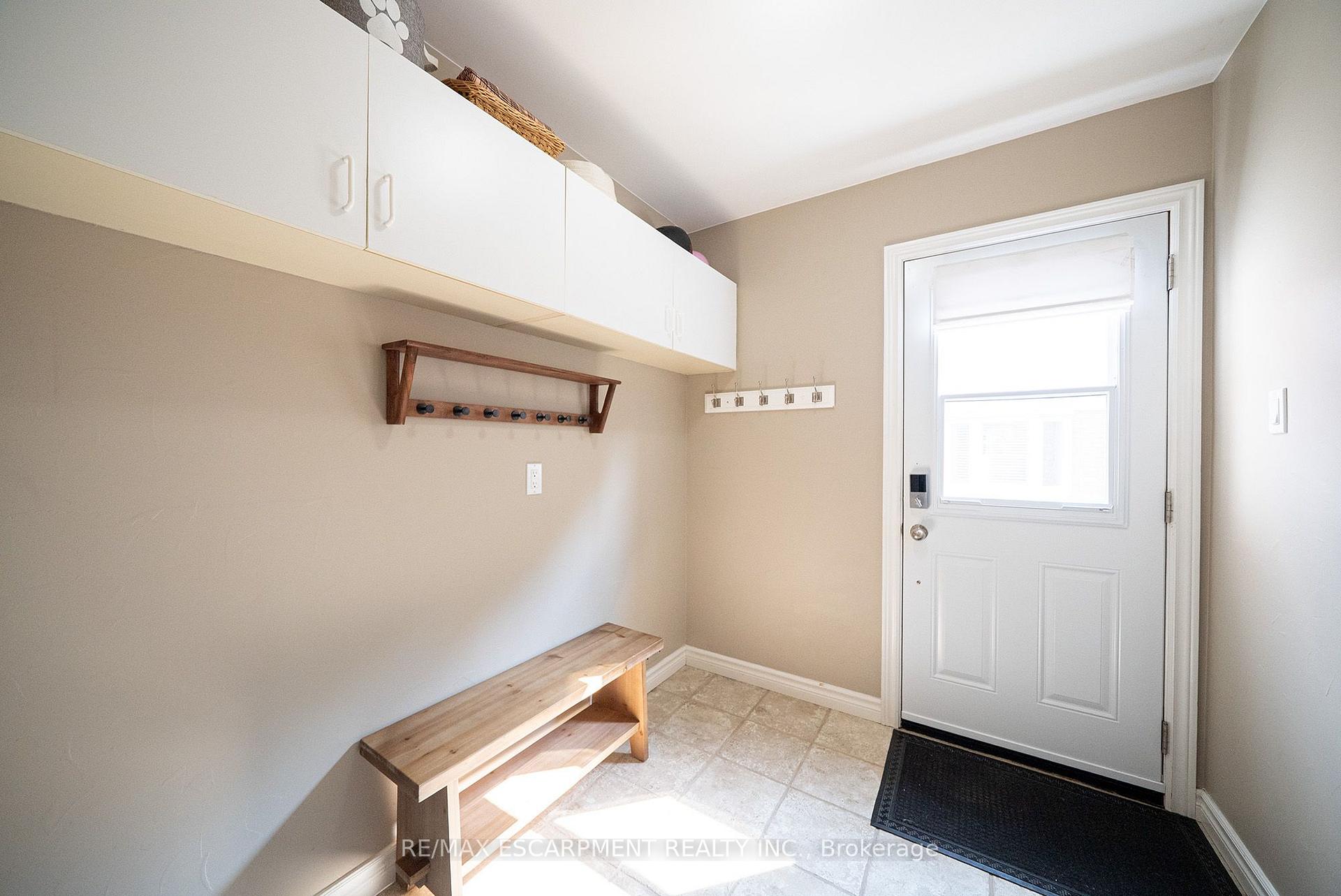 Photo 10 of 42 Muirhead Crescent, Brantford, Fairview - Brantford — HOMEH