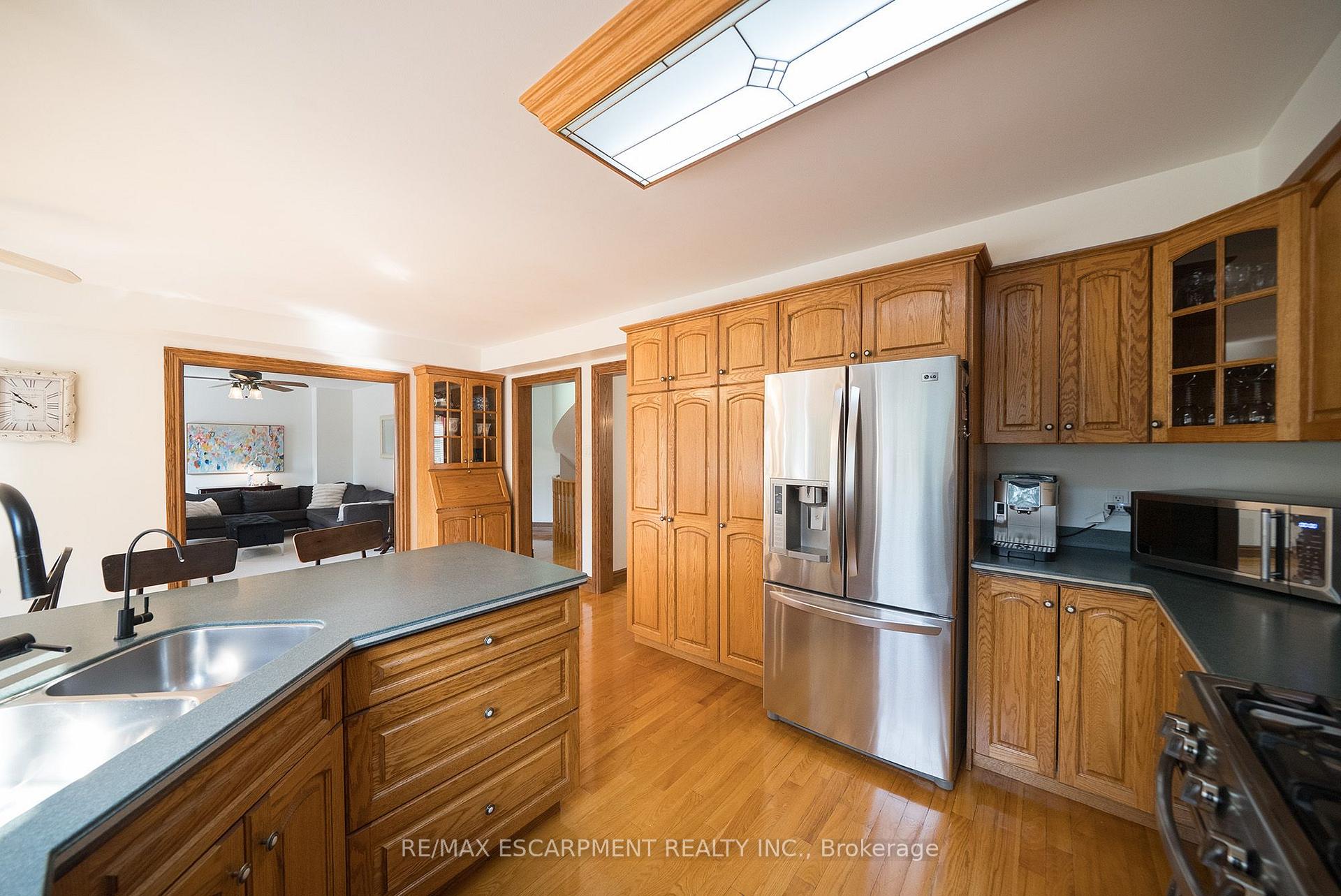 Photo 14 of 42 Muirhead Crescent, Brantford, Fairview - Brantford — HOMEH