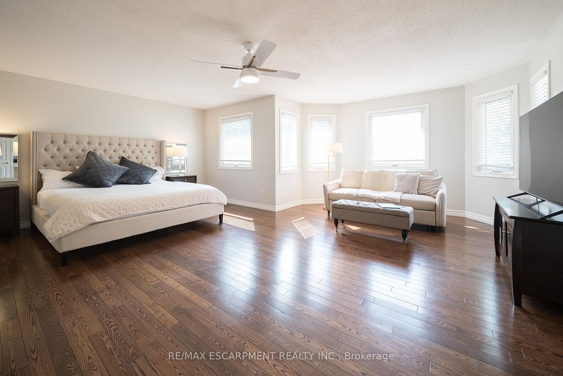 Photo 28 of 42 Muirhead Crescent, Brantford, Fairview - Brantford — HOMEH