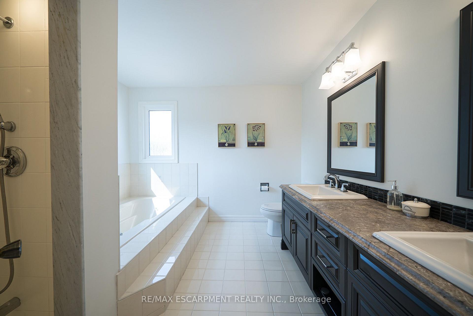 Photo 32 of 42 Muirhead Crescent, Brantford, Fairview - Brantford — HOMEH