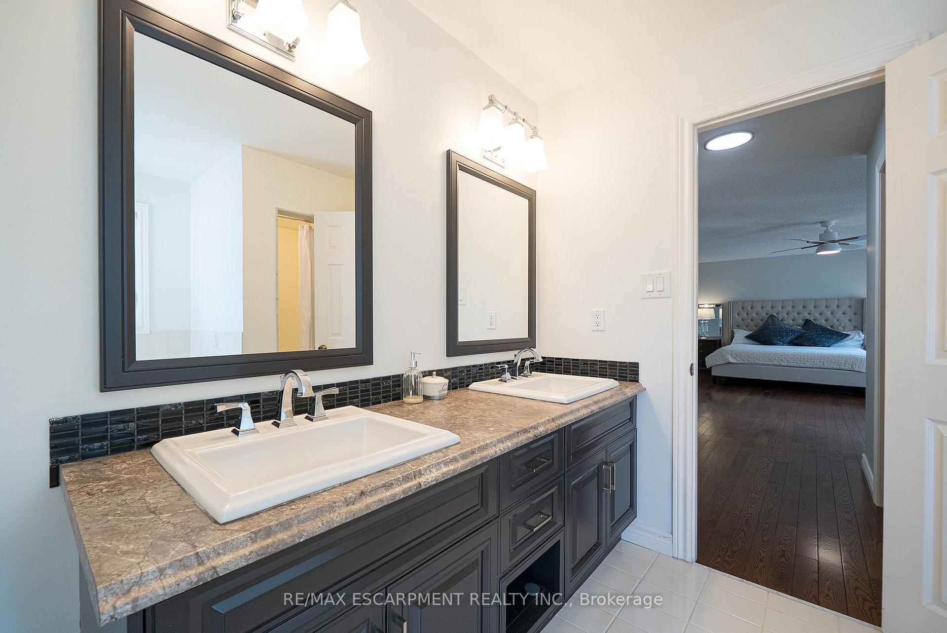 Photo 33 of 42 Muirhead Crescent, Brantford, Fairview - Brantford — HOMEH