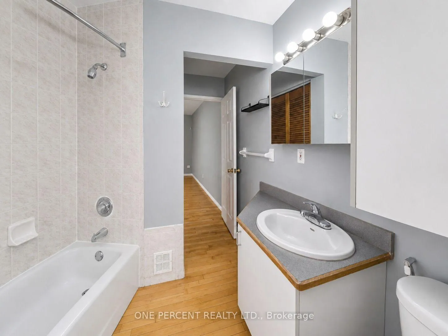 Photo 11 of 546 Concession Street W, Hamilton, Eastmount — HOMEH