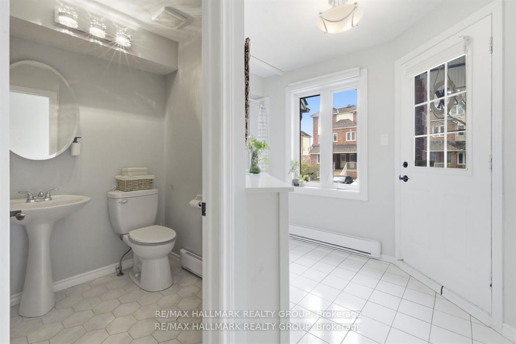 Photo 5 of Unit 3, 390 Briston Private, Ottawa, Hunt Club Park — HOMEH