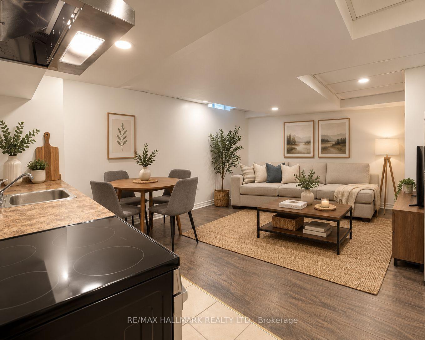 Photo 2 of Unit Lower A, 31 Seabreeze Avenue, Vaughan, Patterson — HOMEH