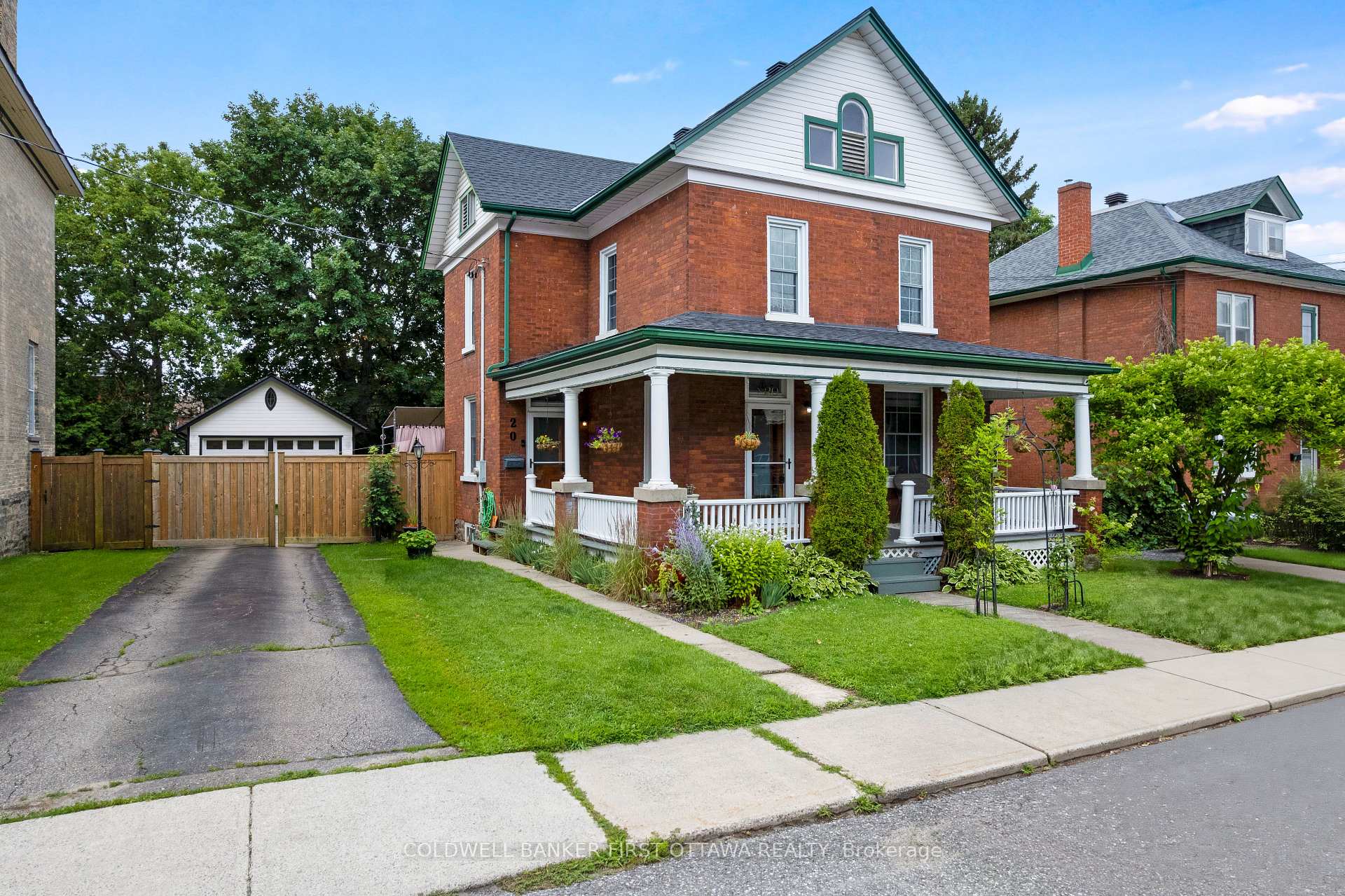 Photo 1 of 20 McEwen Avenue, Smiths Falls, Smiths Falls — HOMEH