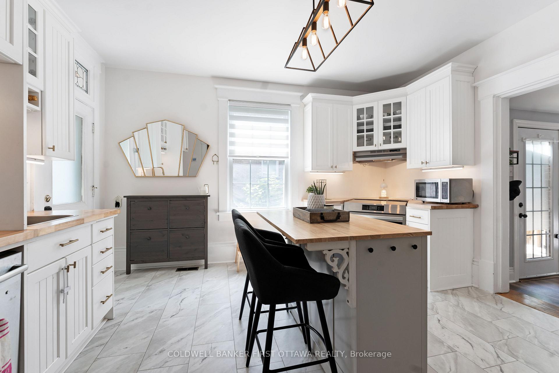 Photo 12 of 20 McEwen Avenue, Smiths Falls, Smiths Falls — HOMEH