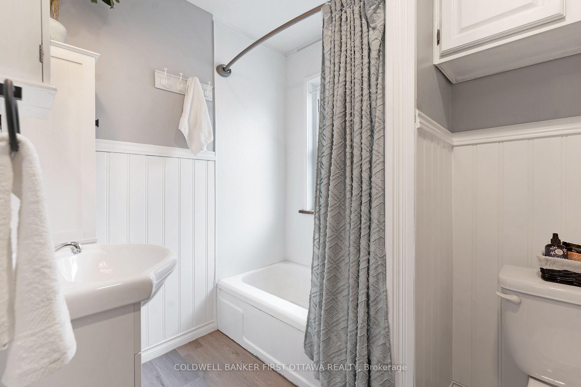 Photo 26 of 20 McEwen Avenue, Smiths Falls, Smiths Falls — HOMEH