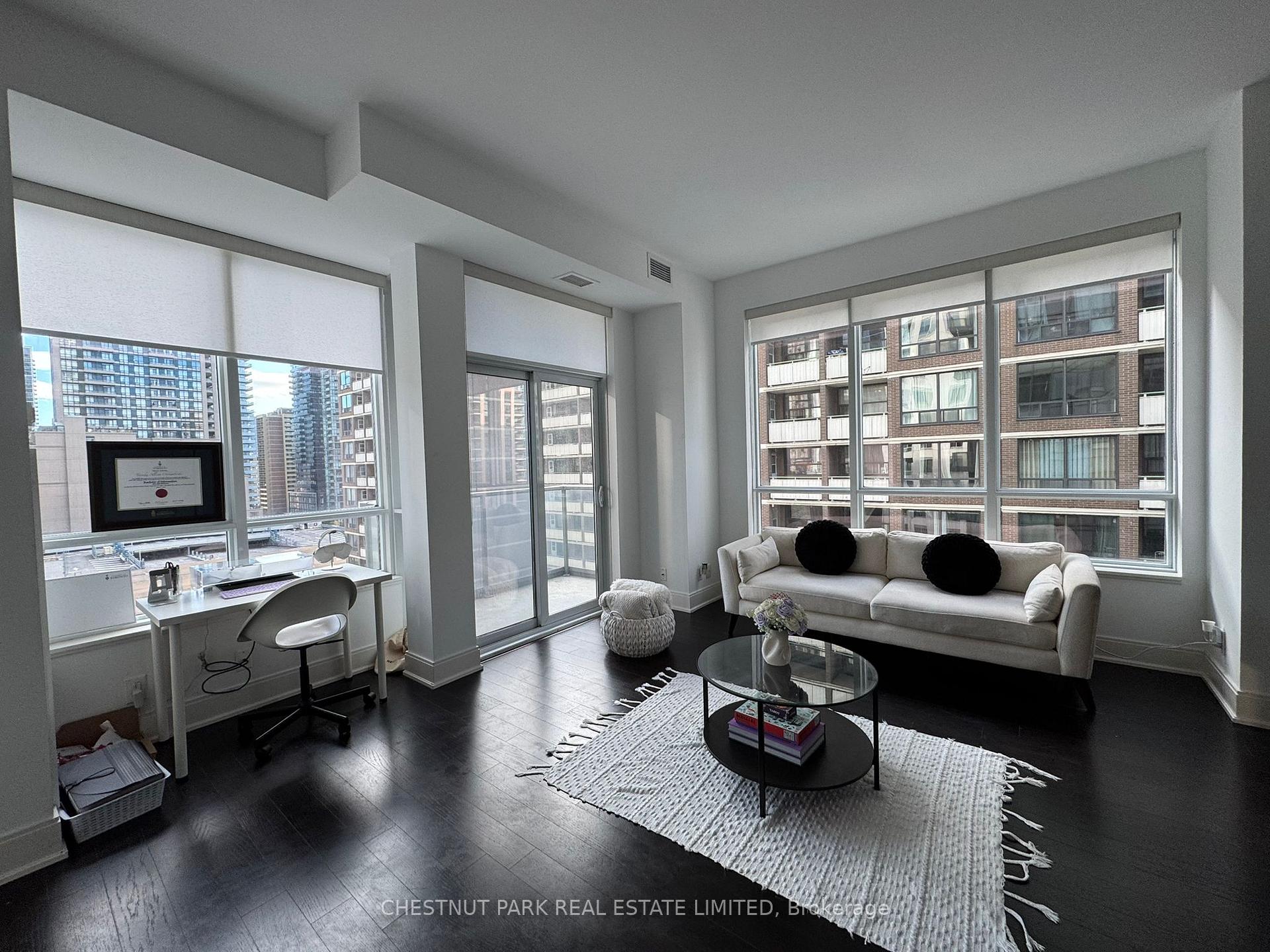 Photo 4 of Unit 1102, 21 Balmuto Street, Toronto, Bay Street Corridor — HOMEH