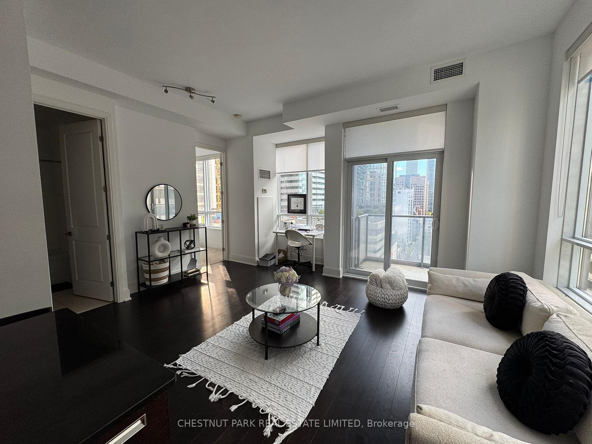 Photo 6 of Unit 1102, 21 Balmuto Street, Toronto, Bay Street Corridor — HOMEH