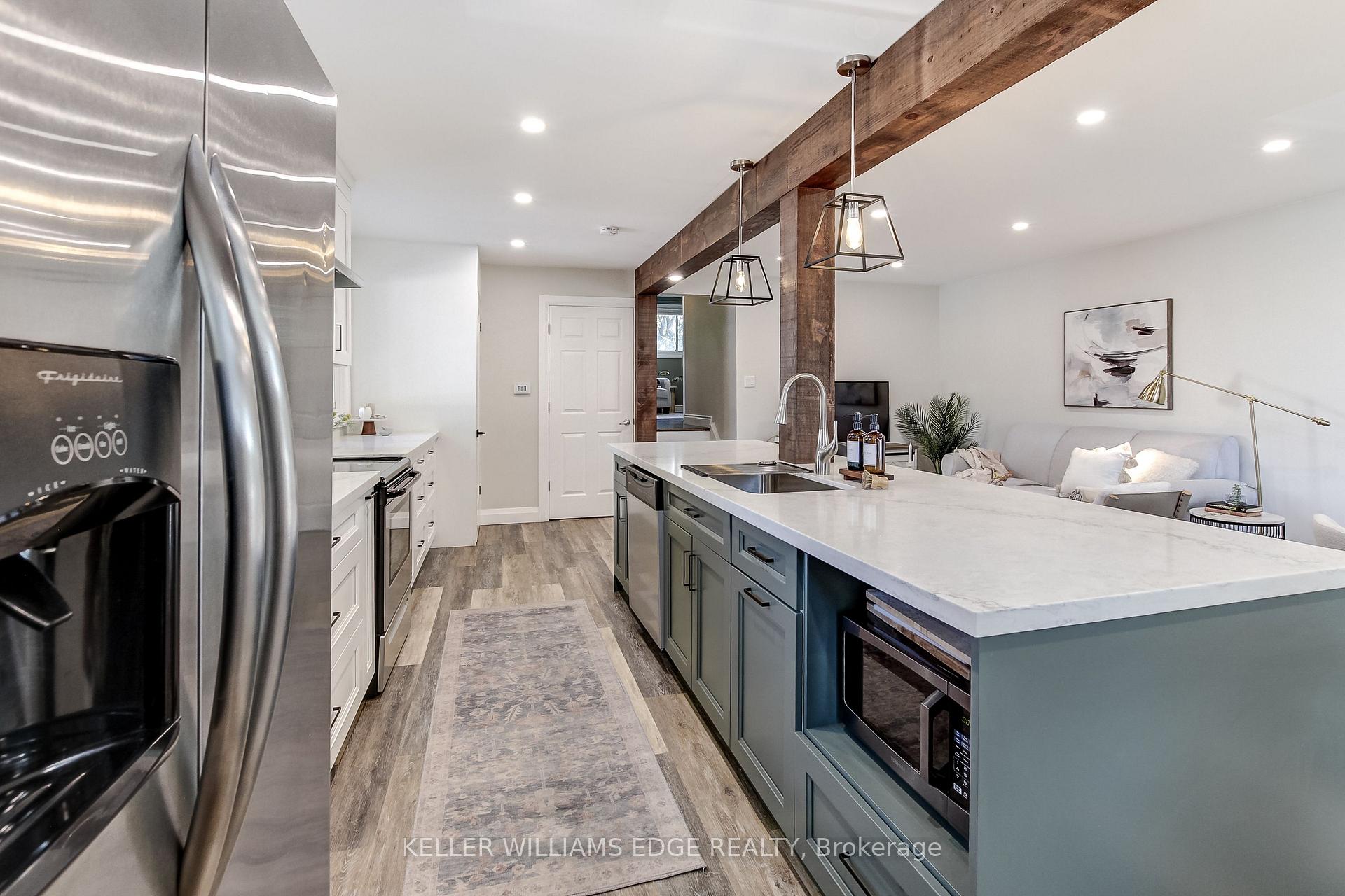 Photo 5 of 323 Cranbrook Drive, Hamilton, Gilkson — HOMEH