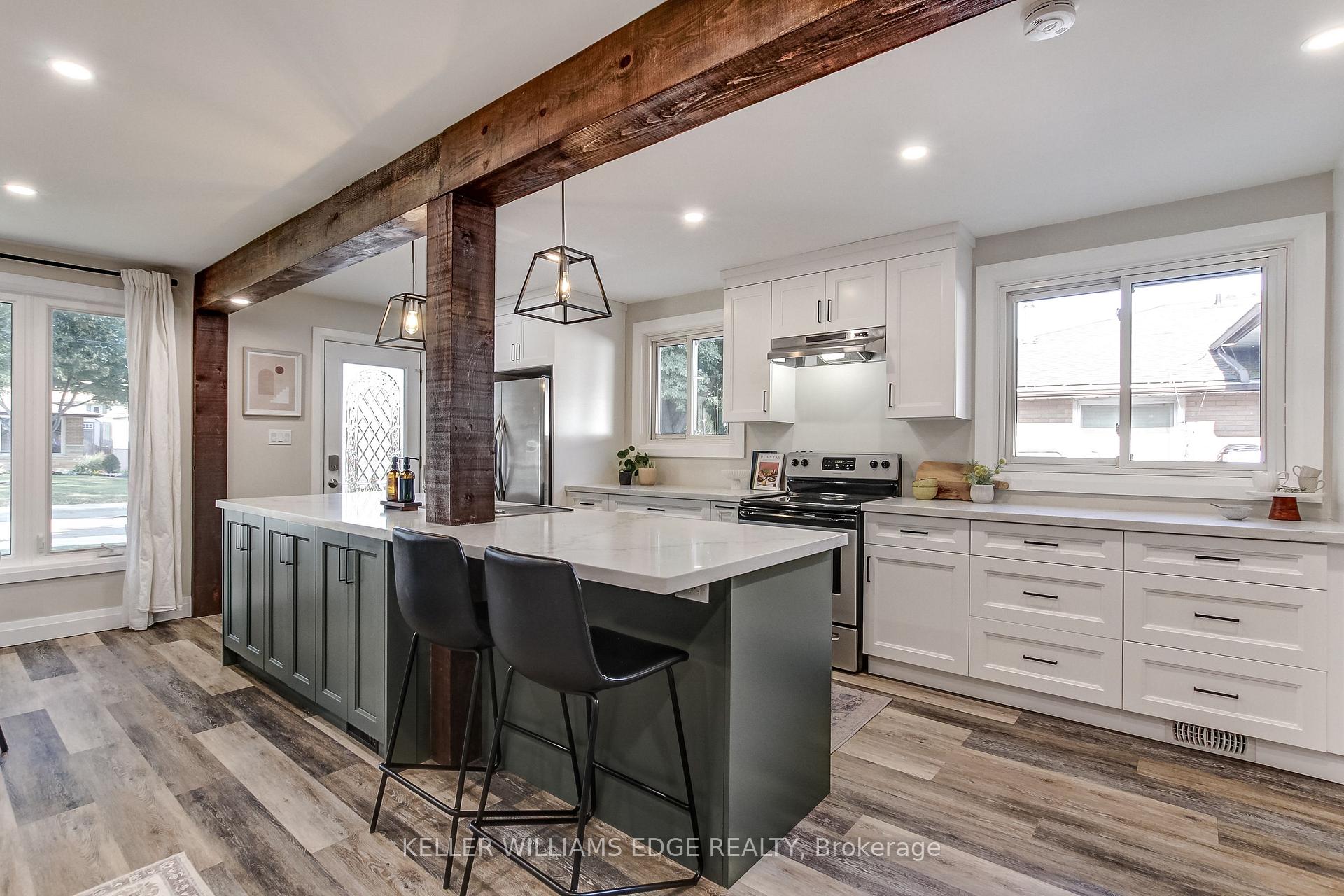 Photo 6 of 323 Cranbrook Drive, Hamilton, Gilkson — HOMEH
