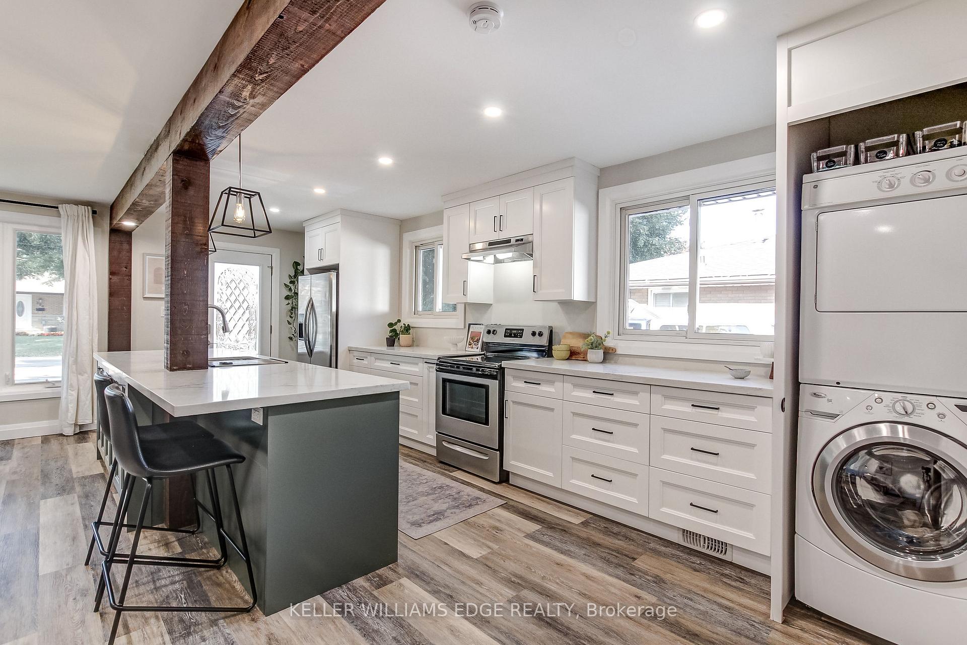 Photo 8 of 323 Cranbrook Drive, Hamilton, Gilkson — HOMEH