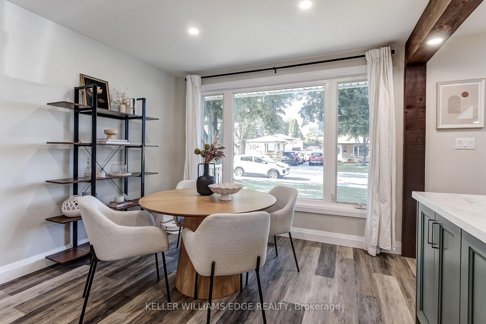 Photo 13 of 323 Cranbrook Drive, Hamilton, Gilkson — HOMEH