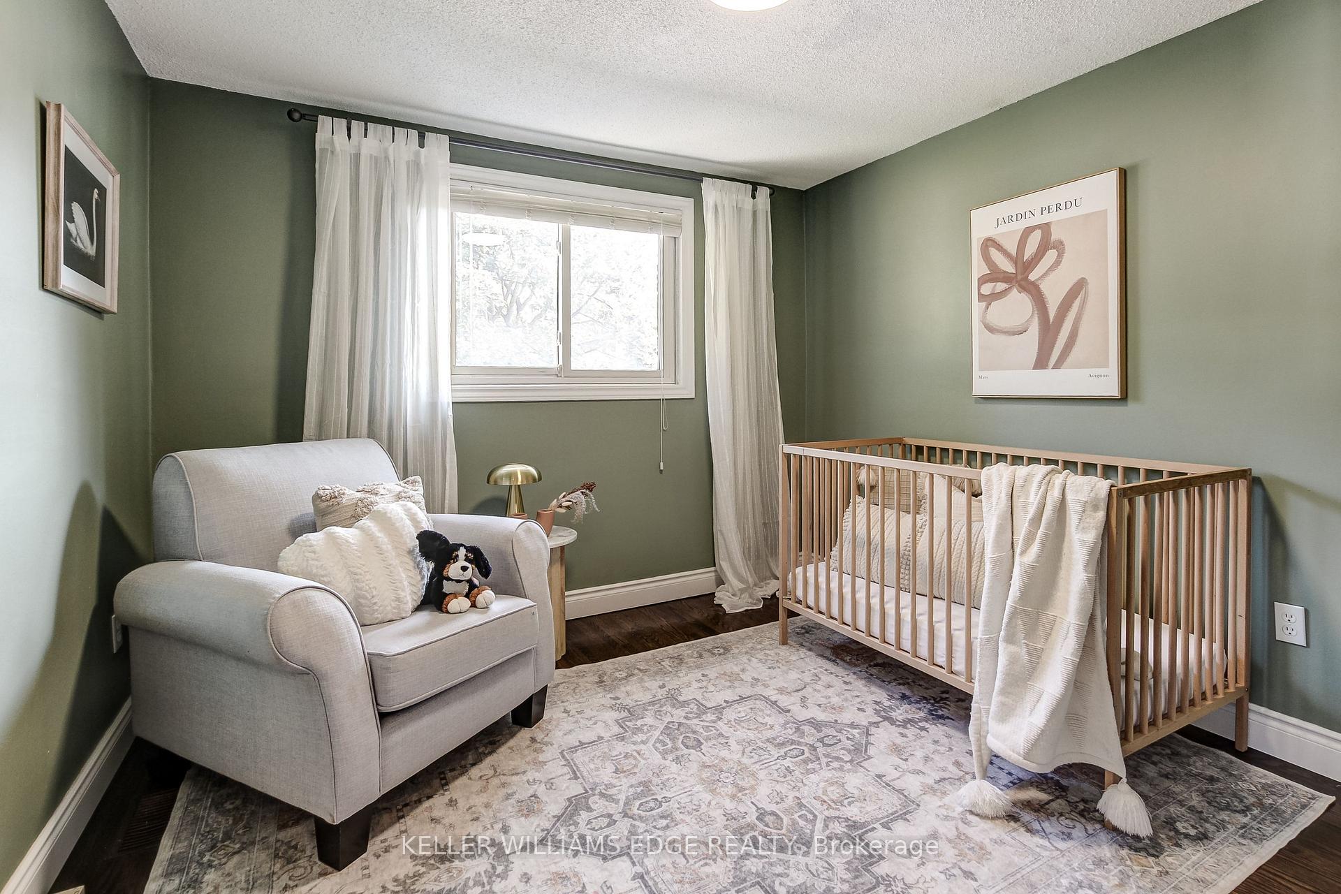 Photo 20 of 323 Cranbrook Drive, Hamilton, Gilkson — HOMEH