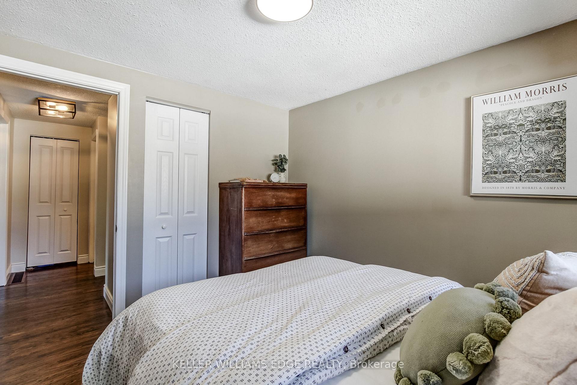 Photo 23 of 323 Cranbrook Drive, Hamilton, Gilkson — HOMEH