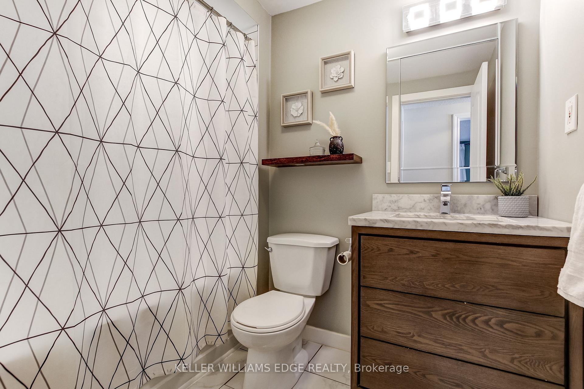 Photo 26 of 323 Cranbrook Drive, Hamilton, Gilkson — HOMEH
