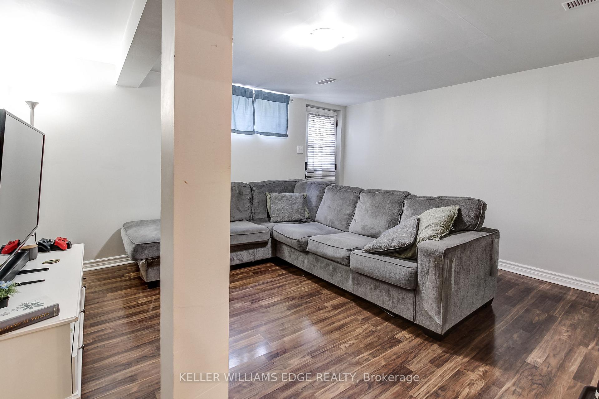 Photo 28 of 323 Cranbrook Drive, Hamilton, Gilkson — HOMEH