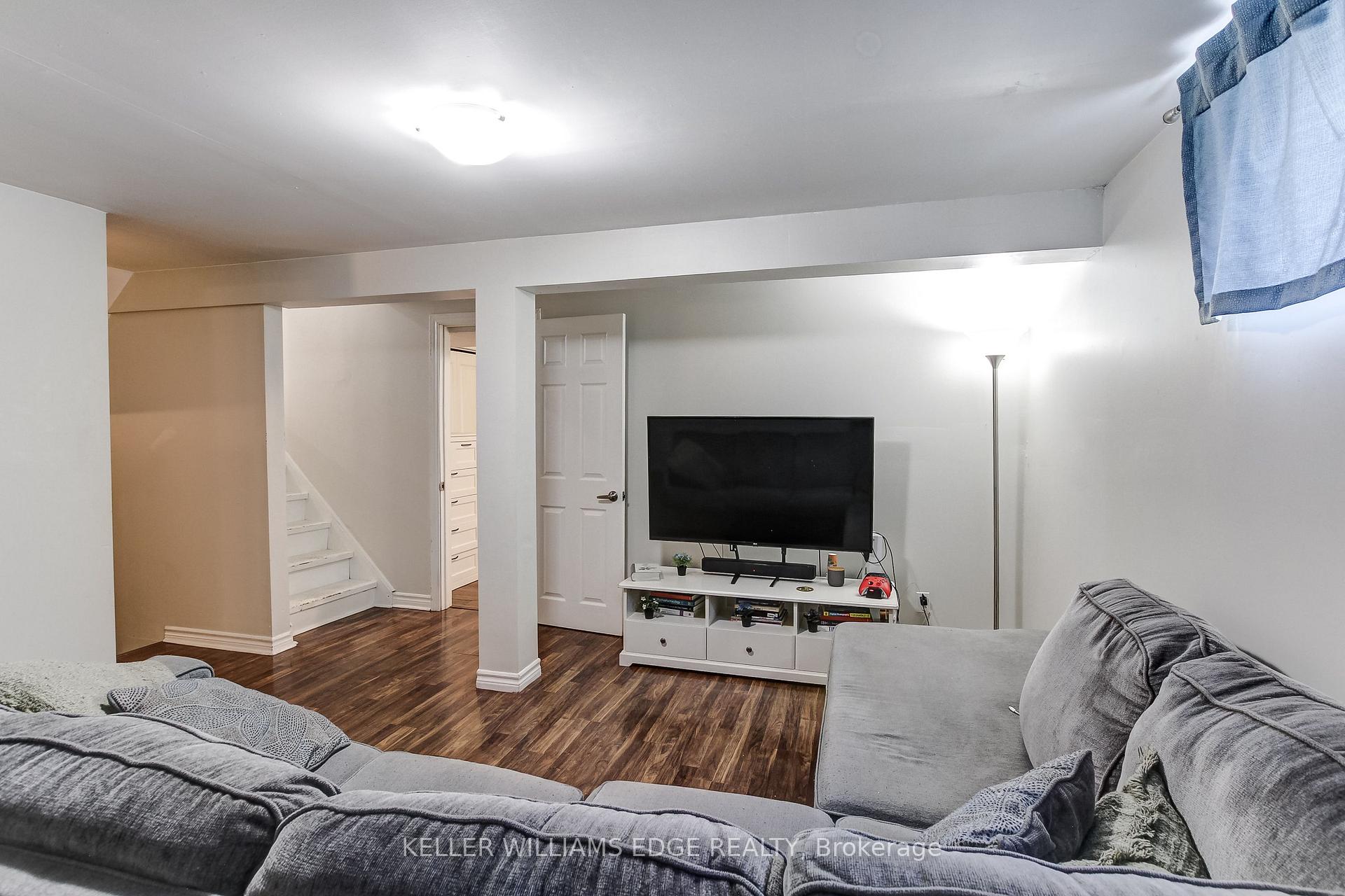 Photo 29 of 323 Cranbrook Drive, Hamilton, Gilkson — HOMEH