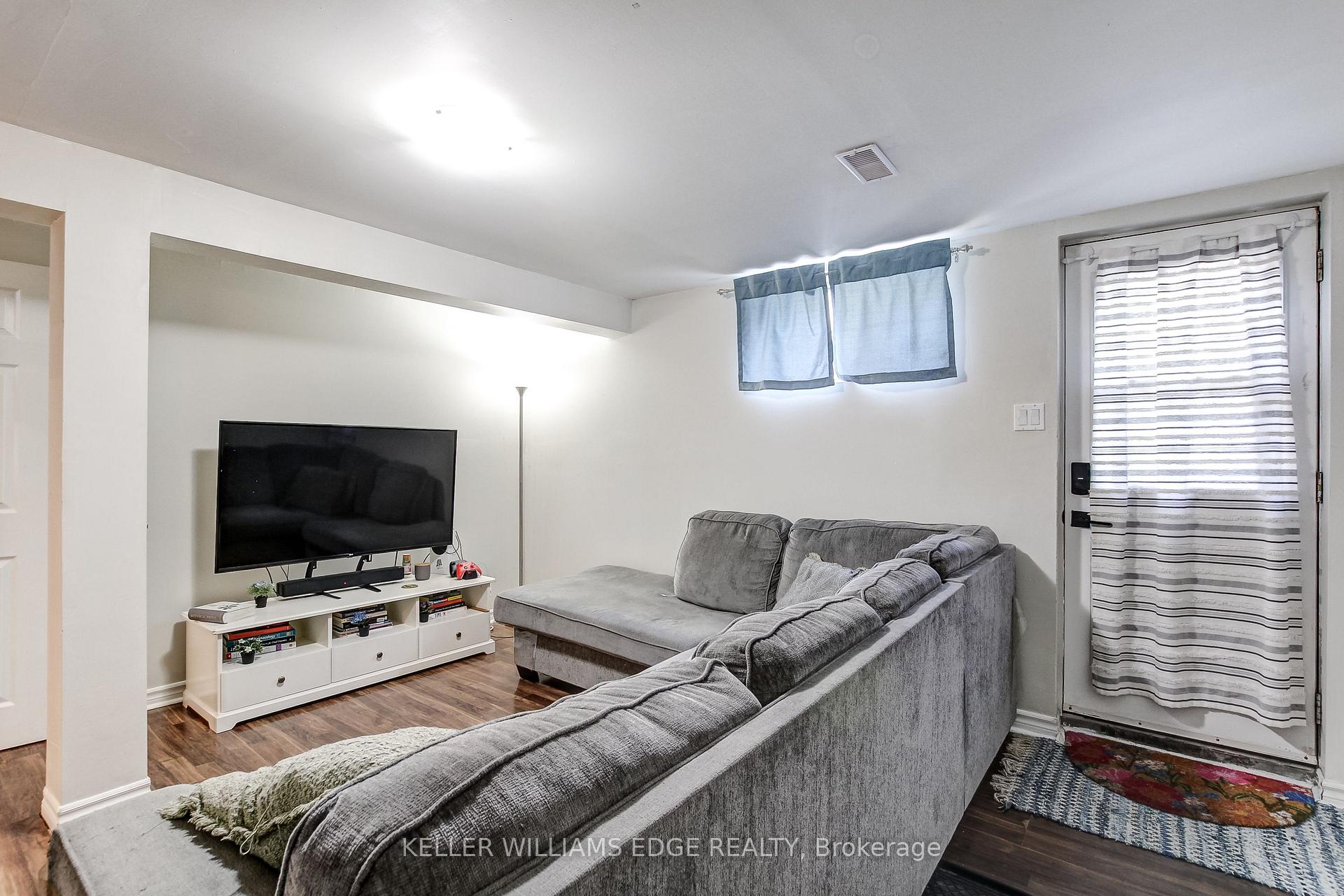 Photo 30 of 323 Cranbrook Drive, Hamilton, Gilkson — HOMEH