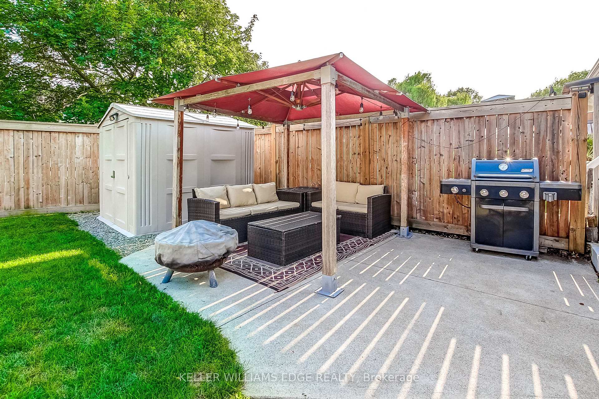 Photo 40 of 323 Cranbrook Drive, Hamilton, Gilkson — HOMEH