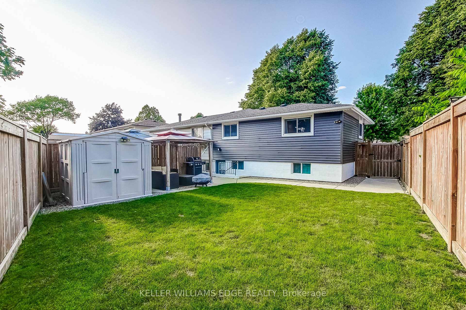 Photo 42 of 323 Cranbrook Drive, Hamilton, Gilkson — HOMEH