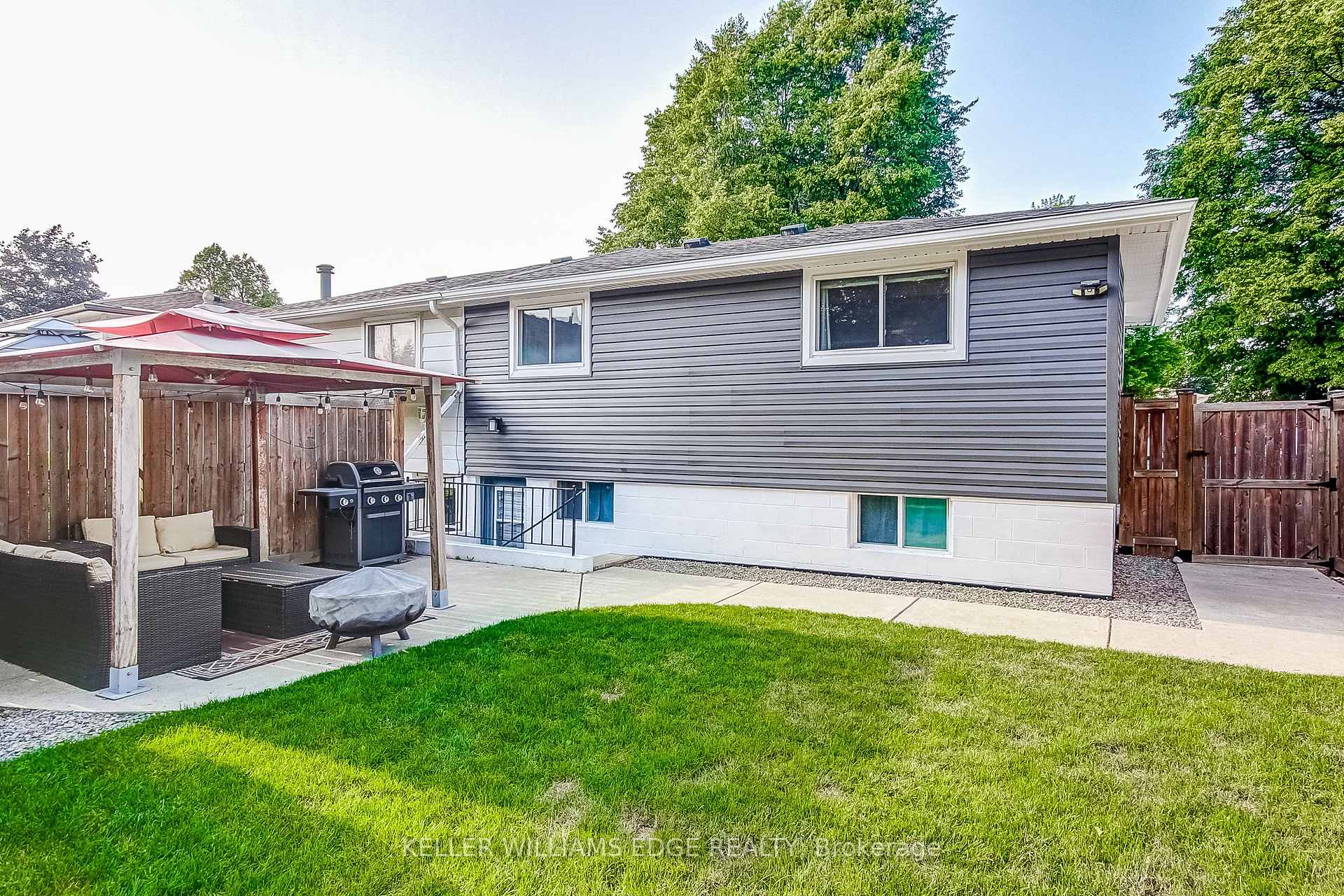 Photo 43 of 323 Cranbrook Drive, Hamilton, Gilkson — HOMEH
