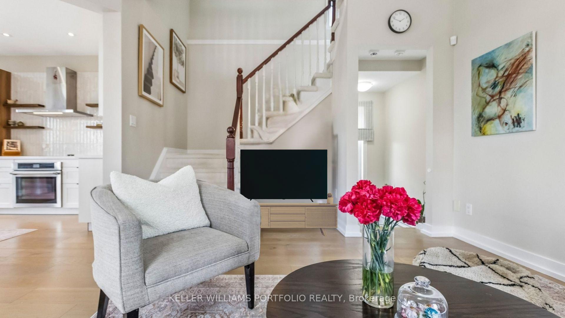 Photo 9 of 775 Klosters Drive, Waterloo, Clair Hills — HOMEH