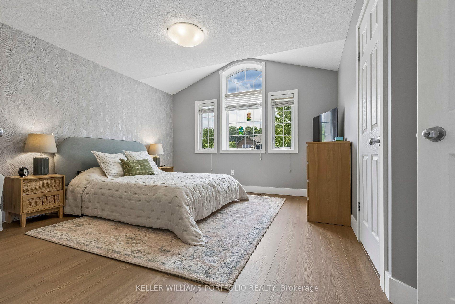 Photo 21 of 775 Klosters Drive, Waterloo, Clair Hills — HOMEH