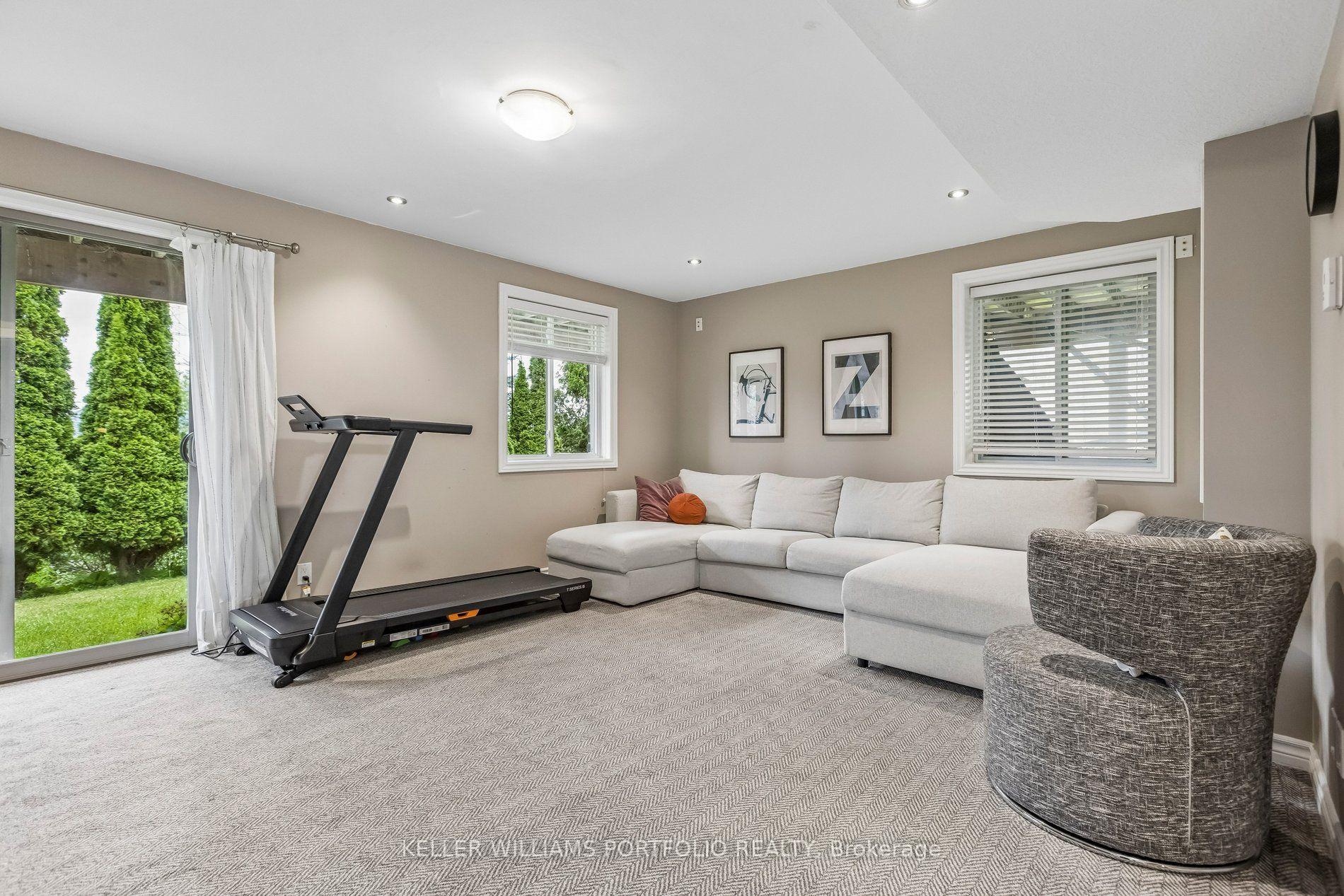 Photo 32 of 775 Klosters Drive, Waterloo, Clair Hills — HOMEH