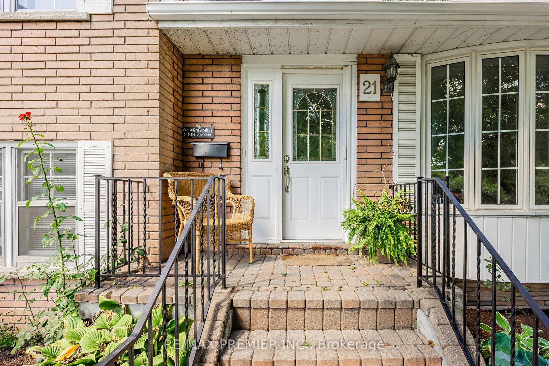 Photo 4 of 21 Halbadier Place, Etobicoke, Islington-City Centre West — HOMEH