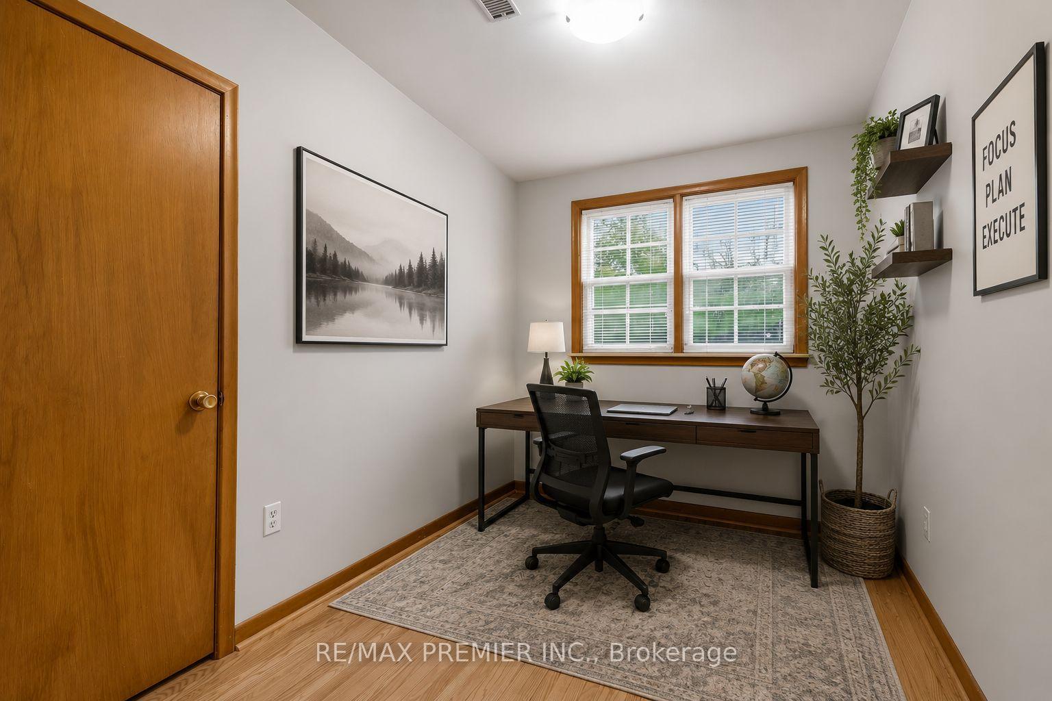 Photo 24 of 21 Halbadier Place, Etobicoke, Islington-City Centre West — HOMEH