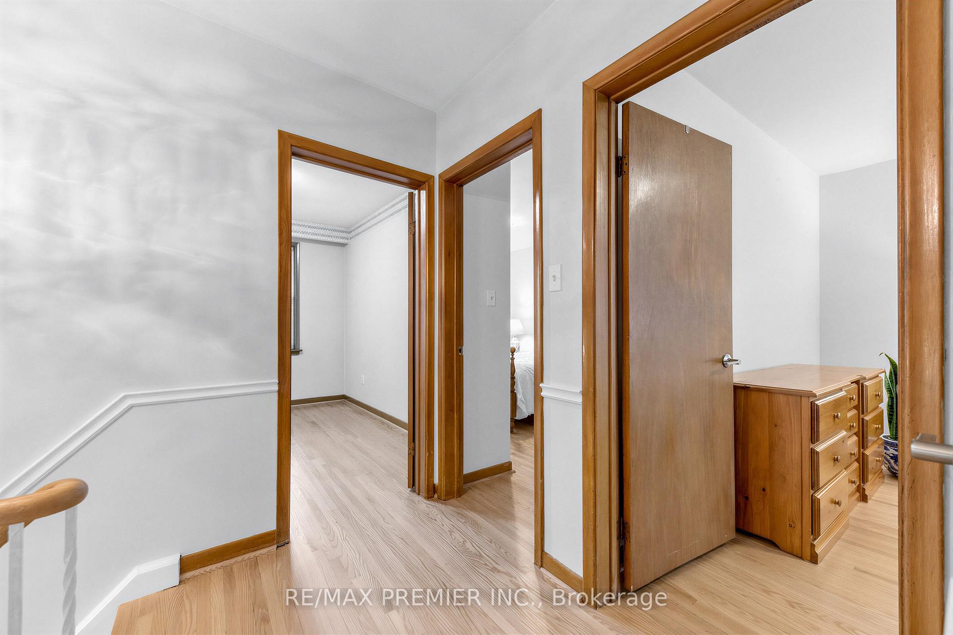 Photo 27 of 21 Halbadier Place, Etobicoke, Islington-City Centre West — HOMEH