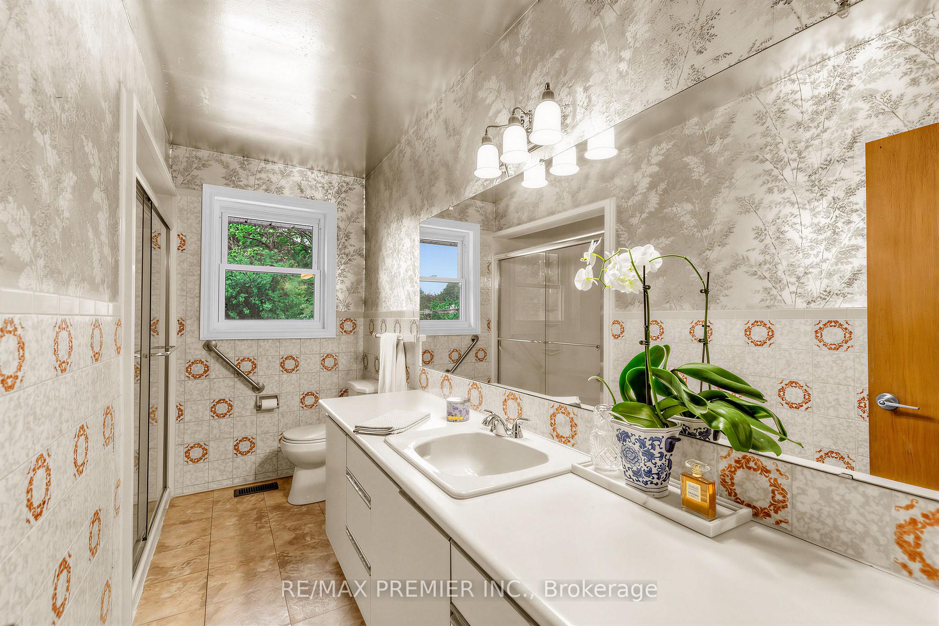 Photo 28 of 21 Halbadier Place, Etobicoke, Islington-City Centre West — HOMEH