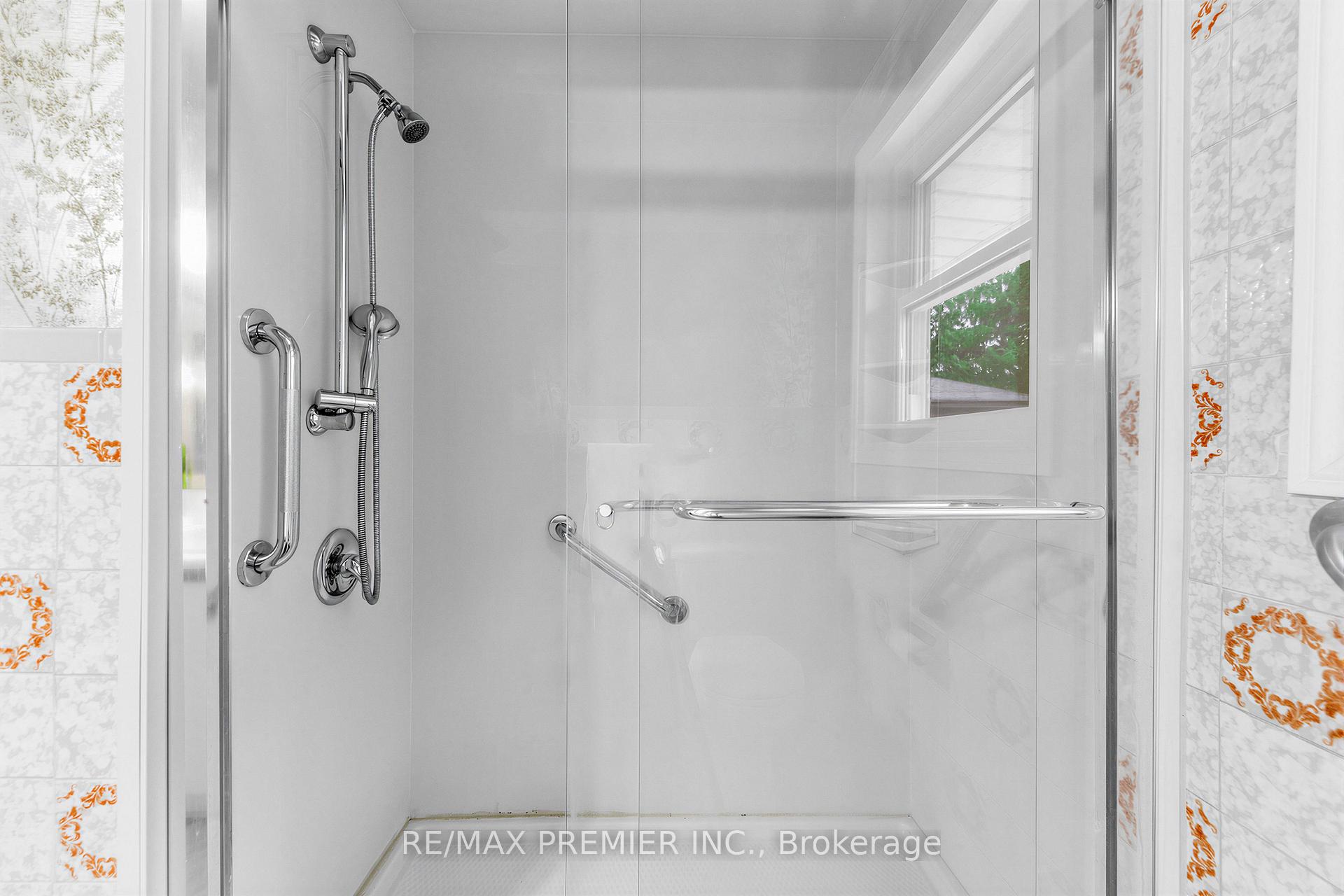 Photo 29 of 21 Halbadier Place, Etobicoke, Islington-City Centre West — HOMEH