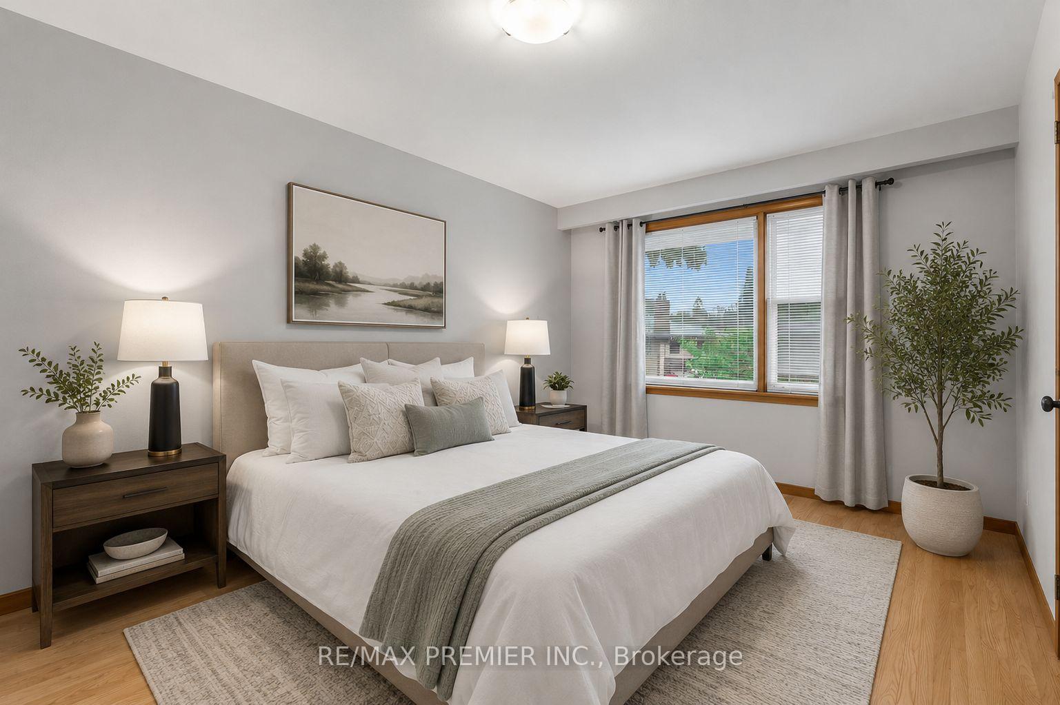 Photo 31 of 21 Halbadier Place, Etobicoke, Islington-City Centre West — HOMEH