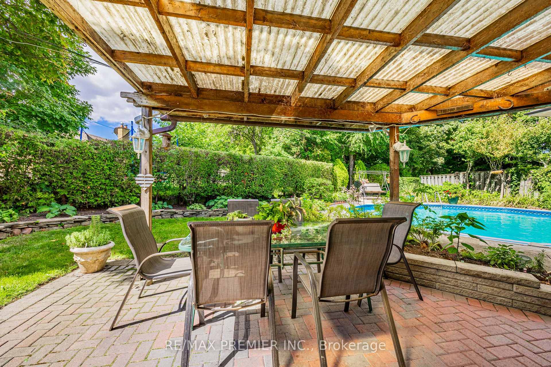Photo 49 of 21 Halbadier Place, Etobicoke, Islington-City Centre West — HOMEH