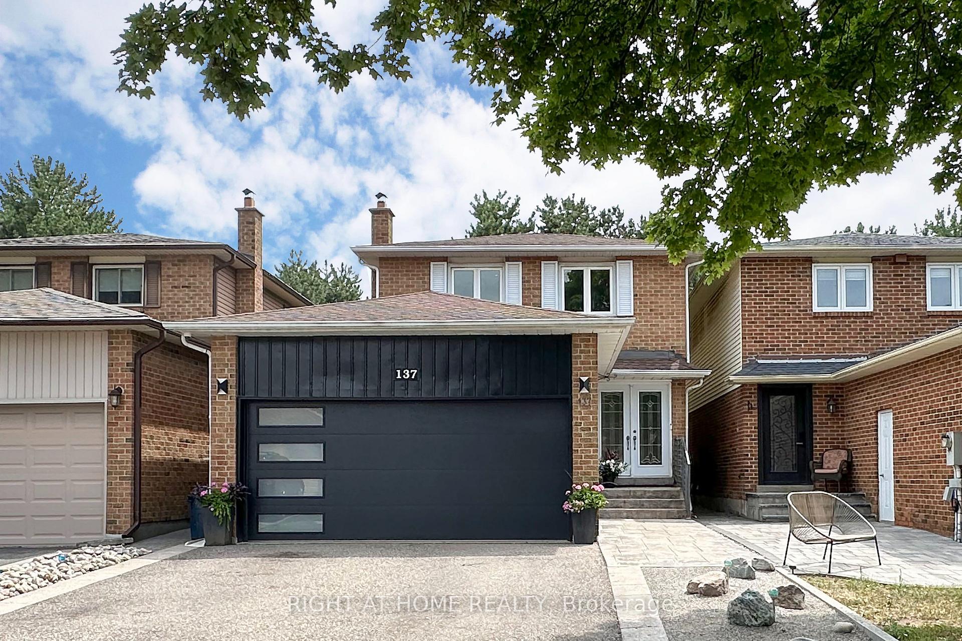 Photo 1 of 137 Joanna Crescent, Vaughan, Crestwood-Springfarm-Yorkhill — HOMEH