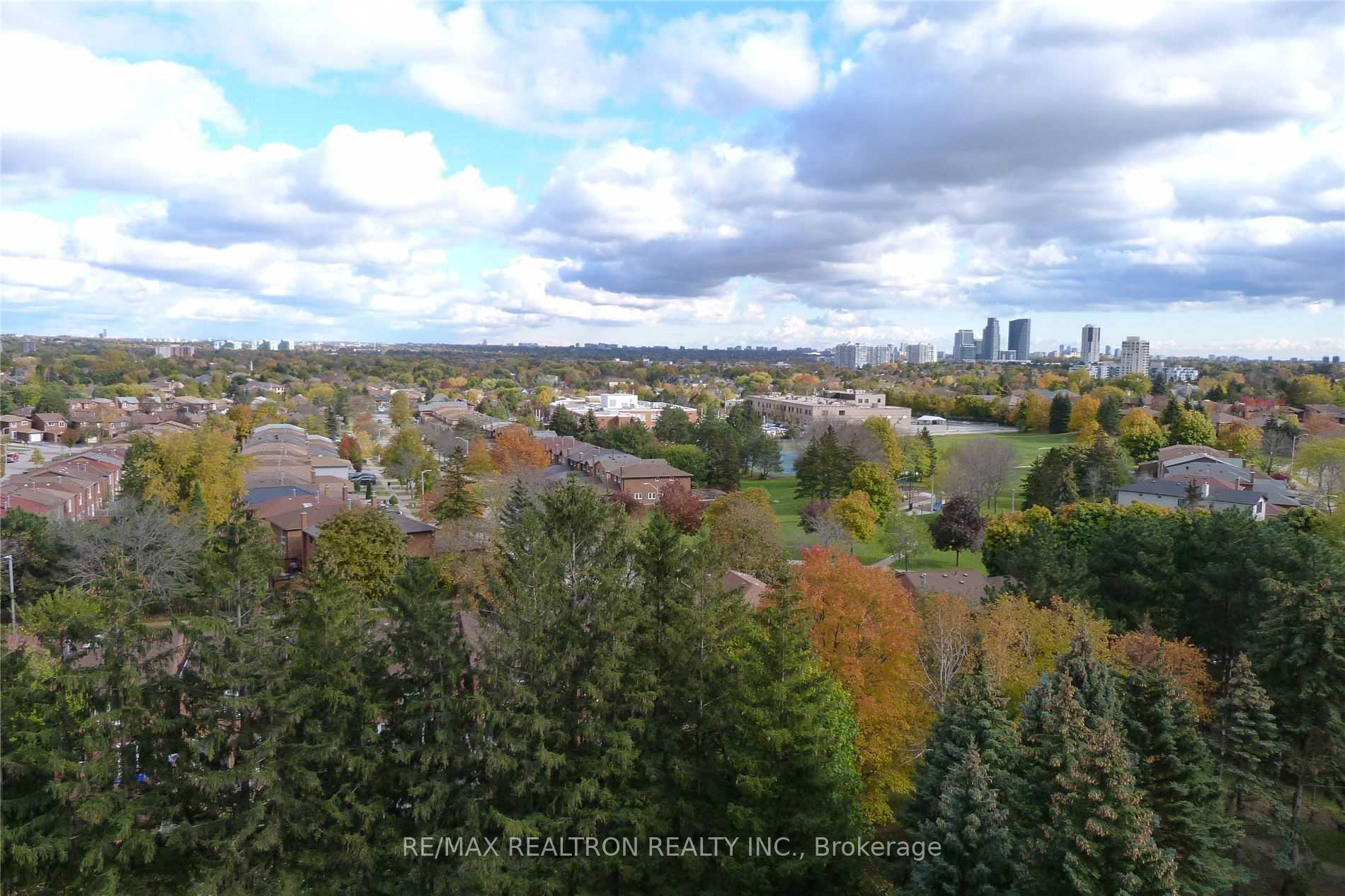 Photo 15 of Unit 804, 7601 Bathurst Street, Vaughan, Crestwood-Springfarm-Yorkhill — HOMEH
