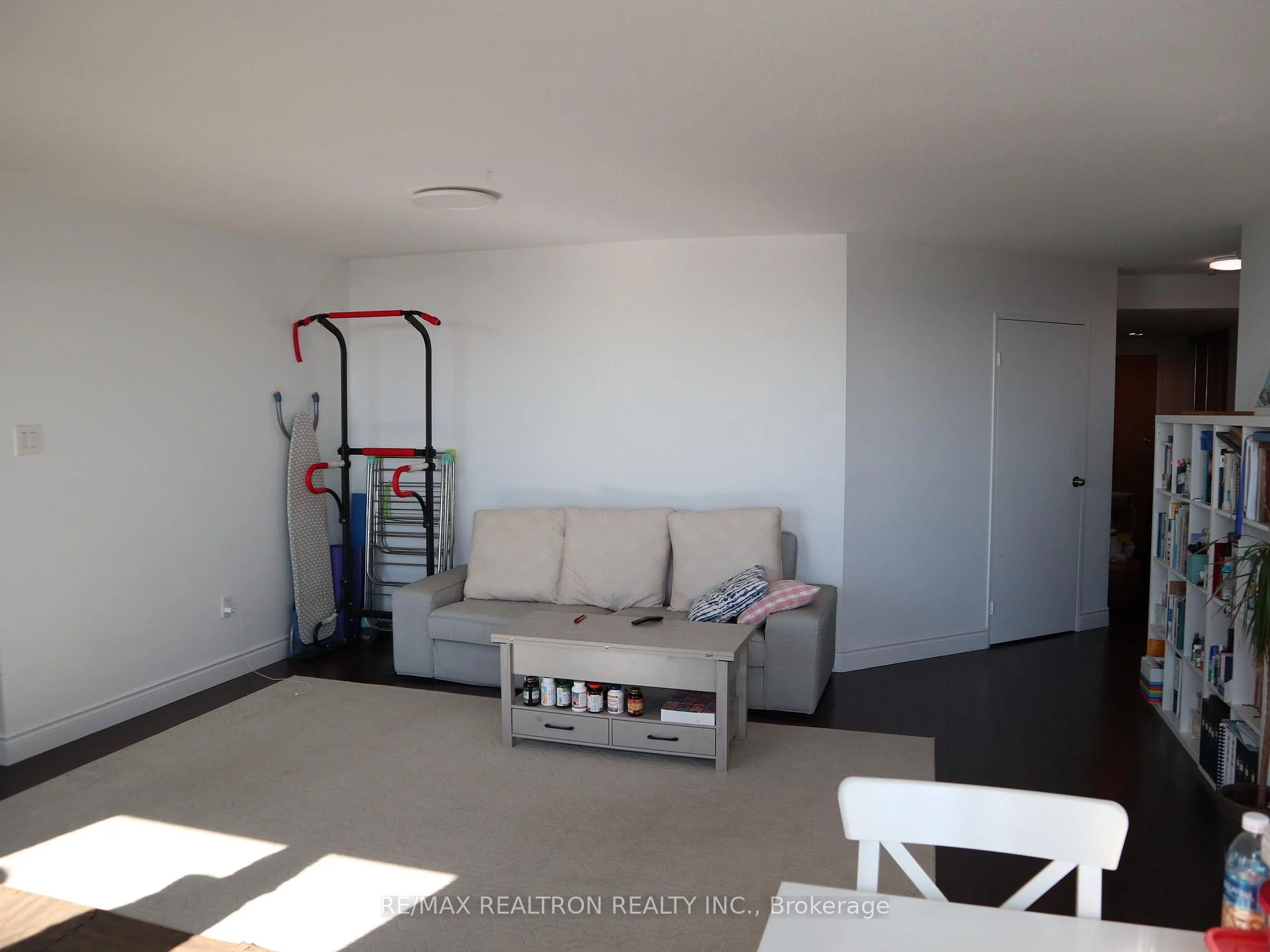 Photo 8 of Unit 804, 7601 Bathurst Street, Vaughan, Crestwood-Springfarm-Yorkhill — HOMEH