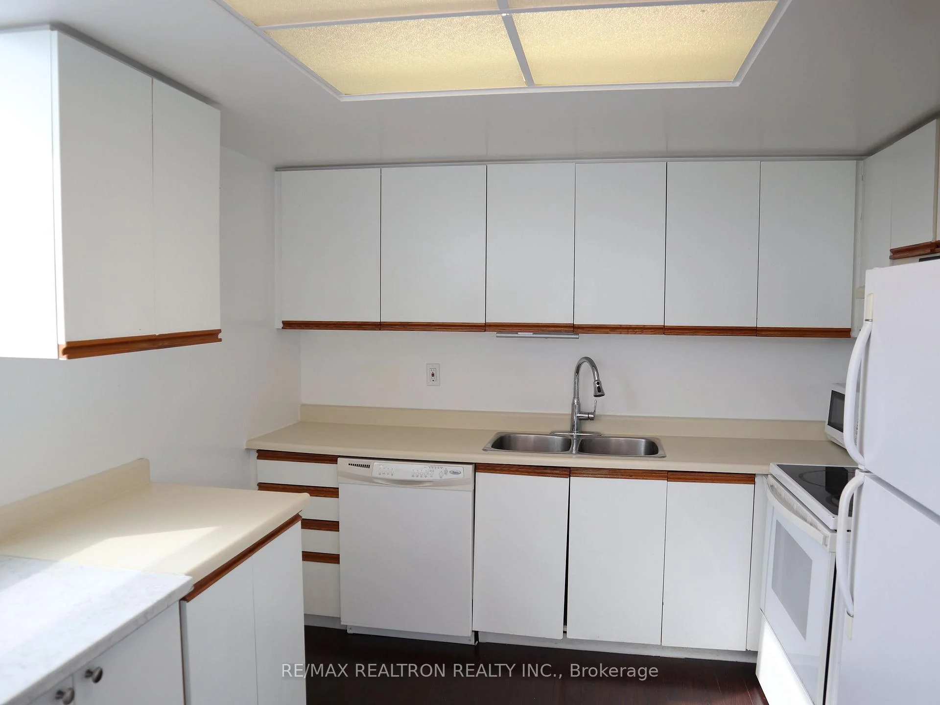 Photo 23 of Unit 804, 7601 Bathurst Street, Vaughan, Crestwood-Springfarm-Yorkhill — HOMEH