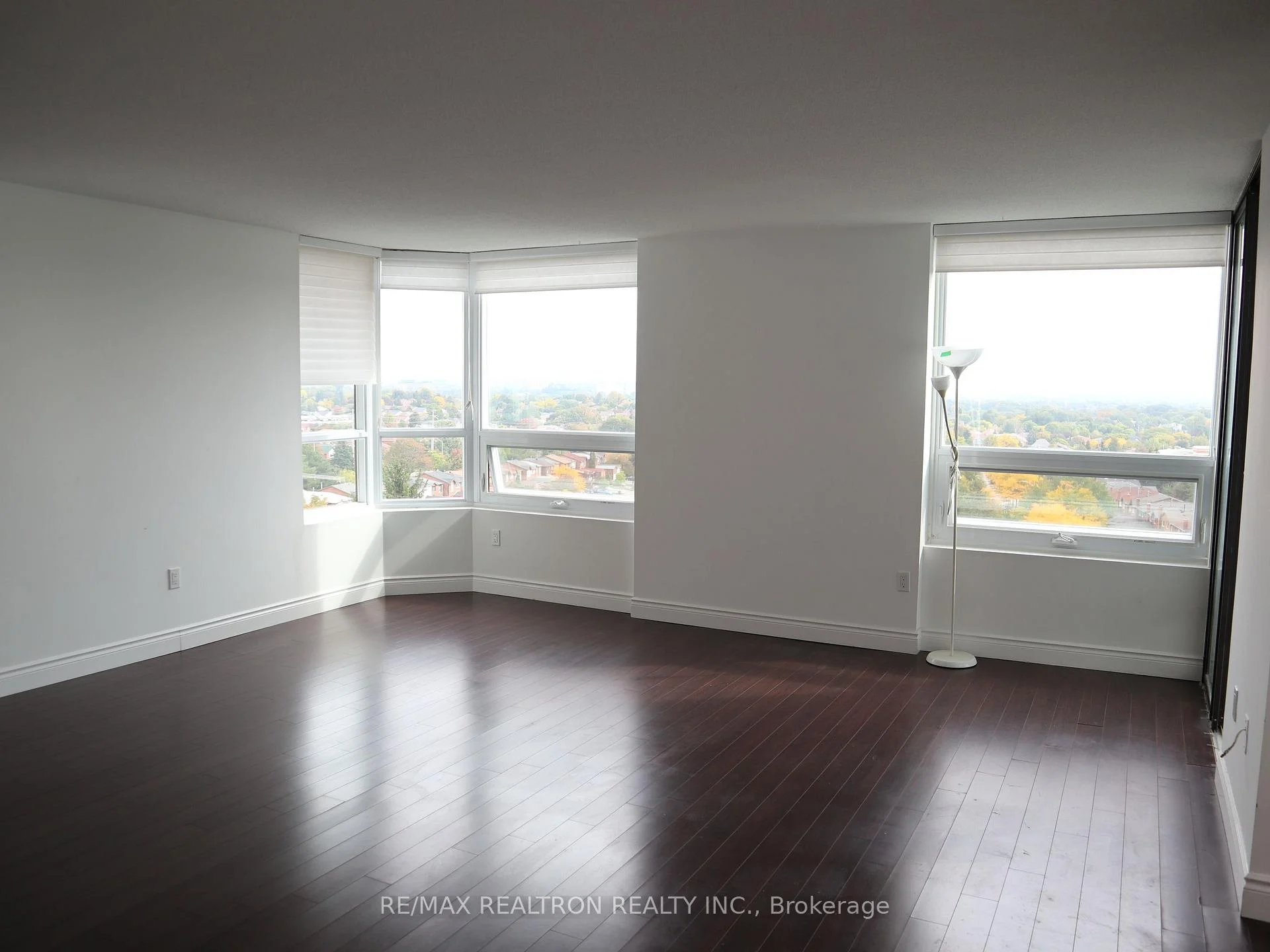 Photo 25 of Unit 804, 7601 Bathurst Street, Vaughan, Crestwood-Springfarm-Yorkhill — HOMEH