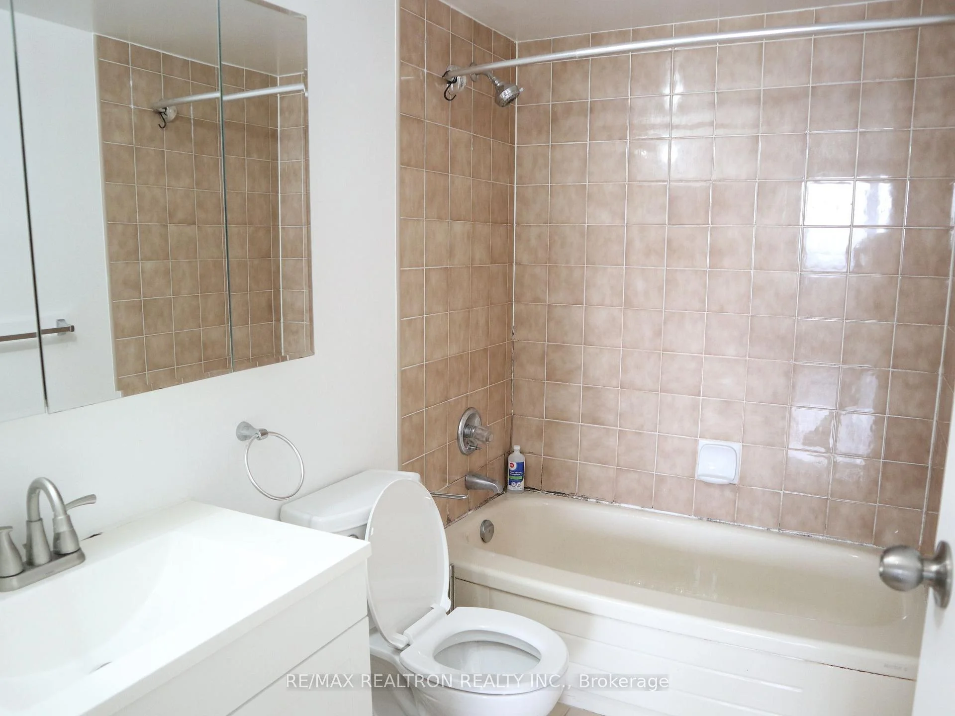Photo 29 of Unit 804, 7601 Bathurst Street, Vaughan, Crestwood-Springfarm-Yorkhill — HOMEH