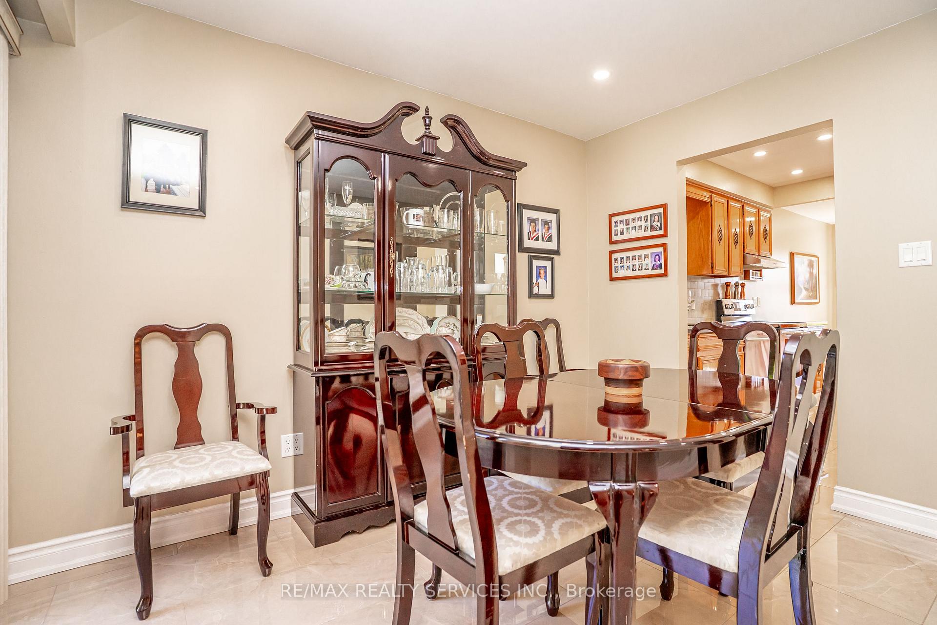Photo 13 of 32 Winterfold Drive, Brampton, Madoc — HOMEH