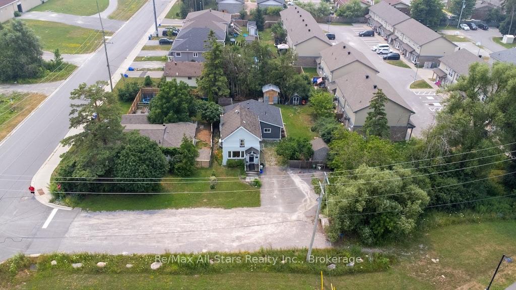 Photo 4 of 59 George Street W, Kawartha Lakes, Lindsay — HOMEH