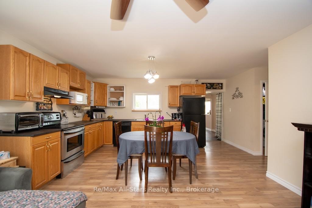 Photo 12 of 59 George Street W, Kawartha Lakes, Lindsay — HOMEH